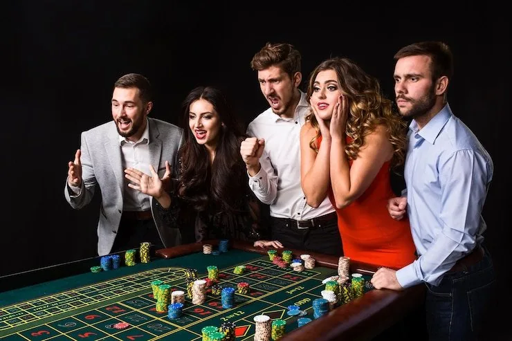 wintomato Casino en vivo con mesas abiertas
